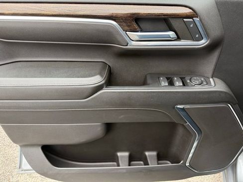 Used 2024 GMC Sierra 1500 Elevation image 13