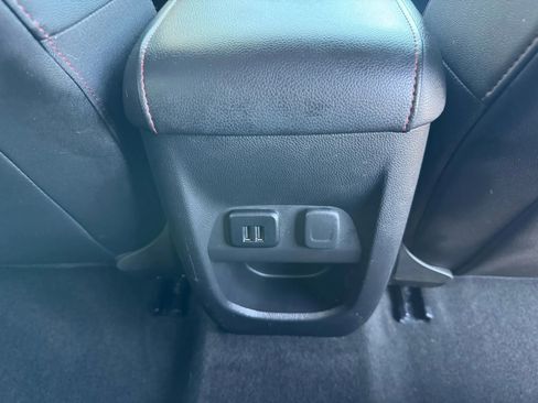Used 2015 GMC Canyon SLE w/ All-Terrain Package image 24