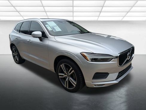 Used 2021 Volvo XC60 T5 Momentum w/ Advanced Package FWD image 1