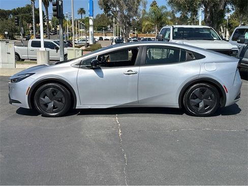 Used 2023 Toyota Prius LE image 41