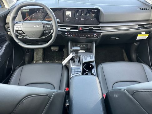 New 2026 Kia Sportage EX image 16