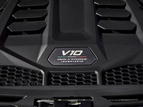 Used 2024 Lamborghini Huracan Sterrato image 28