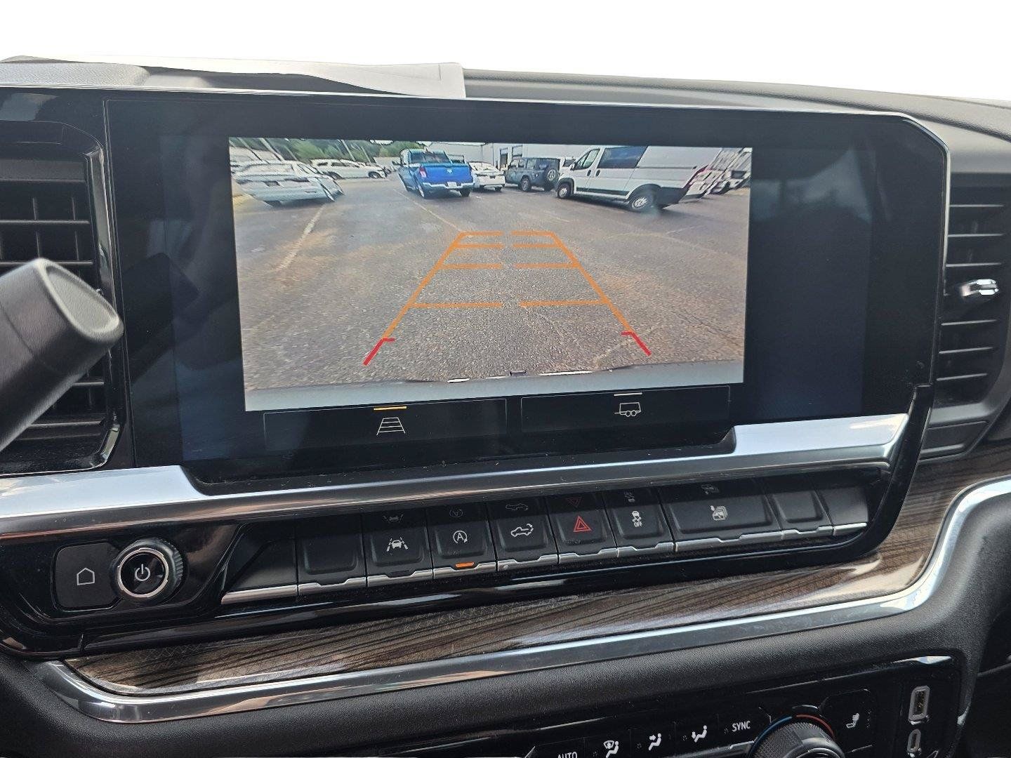Used 2025 Chevrolet Silverado 1500 LT RWD image 15
