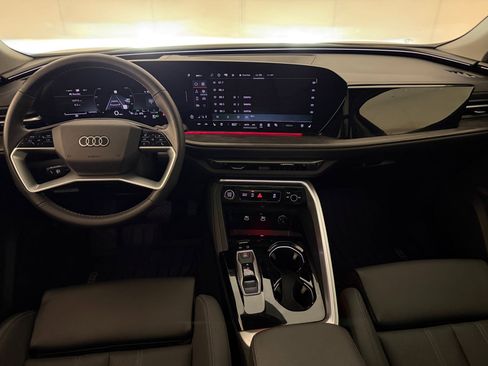 Certified 2025 Audi Q5 Premium w/ Premium Plus AWD/4WD image 17