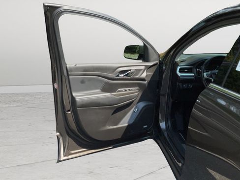 Certified 2019 GMC Acadia SLT FWD image 11