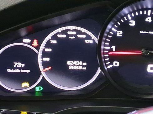 Used 2021 Porsche Cayenne image 18