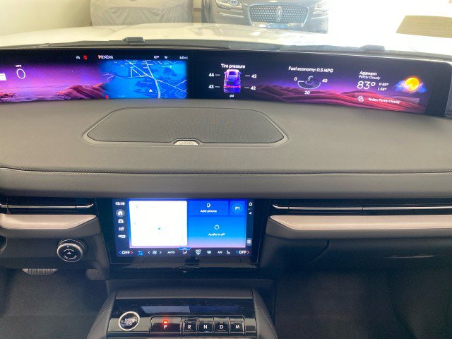 New 2027 Lincoln Navigator Reserve AWD/4WD image 24