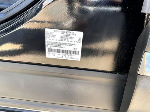 Used 2016 Ford Explorer Limited image 36