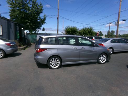 Used 2013 MAZDA MAZDA5 Grand Touring FWD image 5