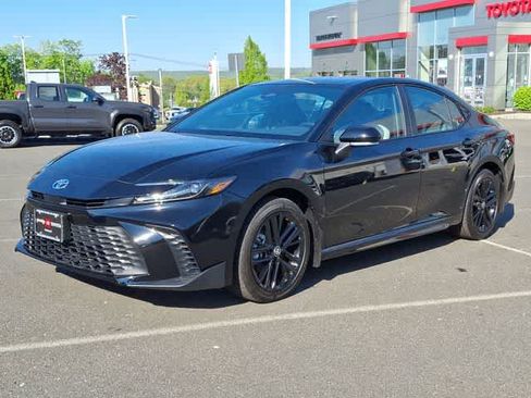 New 2026 Toyota Camry SE AWD/4WD image 16