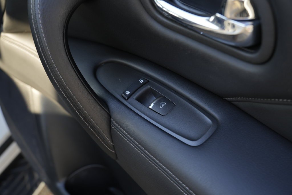 Used 2019 INFINITI QX80 Luxe AWD/4WD image 36