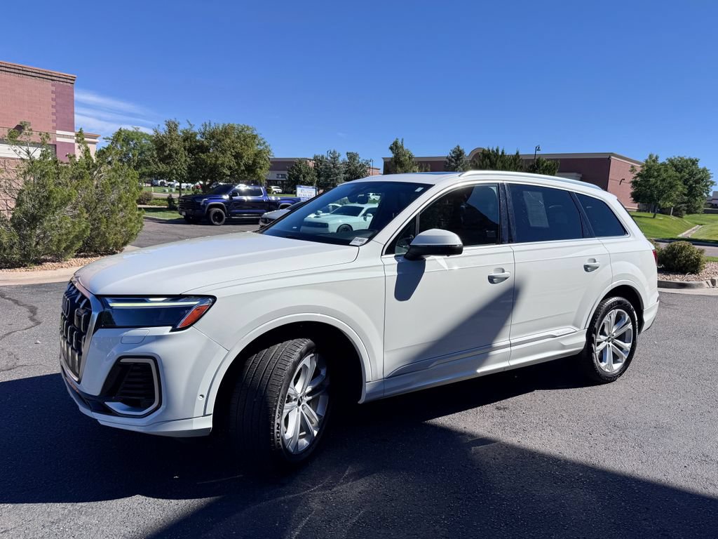 Used 2025 Audi Q7 3.0T Premium Plus AWD/4WD image 4