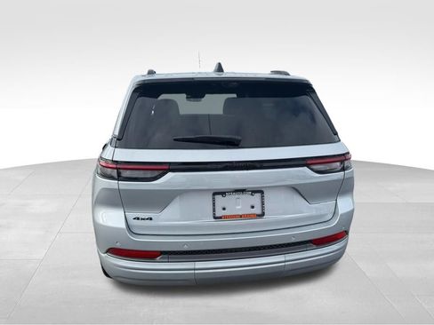 New 2026 Jeep Grand Cherokee Limited AWD/4WD image 4