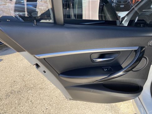 Used 2018 BMW 340i Sedan RWD image 15