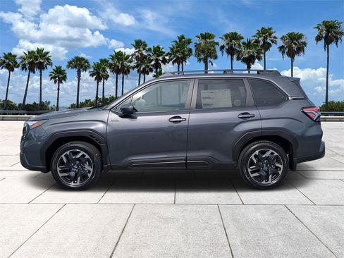 Certified 2025 Subaru Forester Premium w/ Protection Package (1PH) image 6