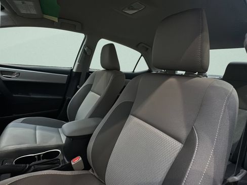 Used 2017 Toyota Corolla LE w/ Carpet Mat Package (TMS) FWD image 10