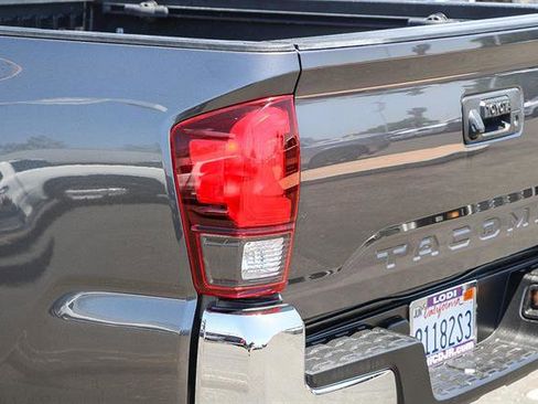 Used 2022 Toyota Tacoma SR5 image 11