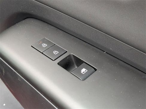 Used 2024 Hyundai Kona Limited image 32