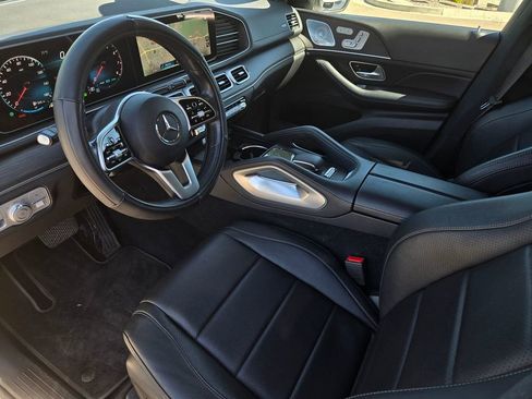 Used 2021 Mercedes-Benz GLS 450 4MATIC image 9