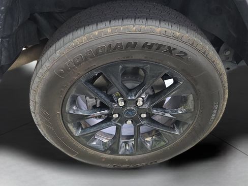 Used 2025 Jeep Wrangler Unlimited Sahara AWD/4WD image 23