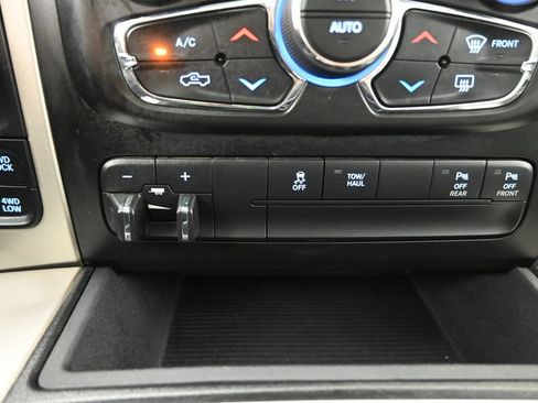 Used 2017 RAM 1500 Big Horn AWD/4WD image 31