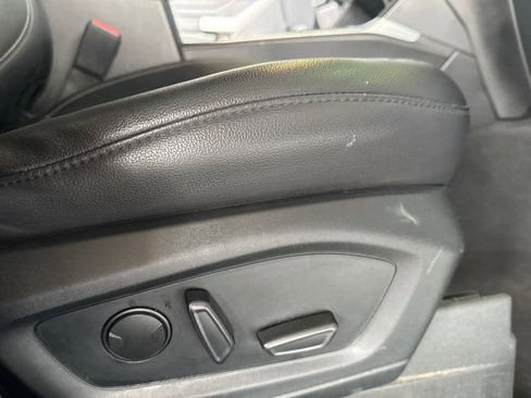 Used 2023 Ford Explorer Limited image 24