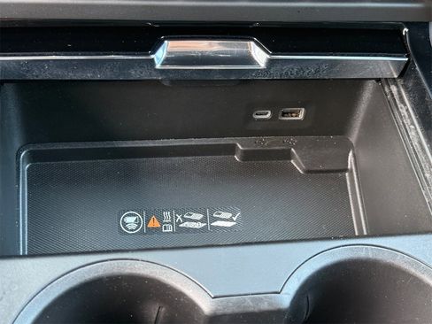 Used 2025 GMC Yukon XL Denali image 20