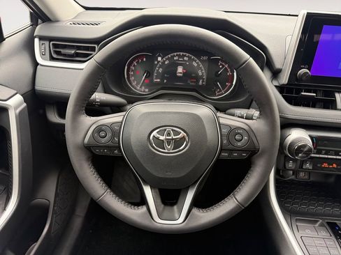Certified 2025 Toyota RAV4 XLE w/ Convenience Package AWD/4WD image 12