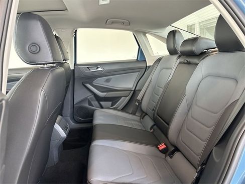 Used 2025 Volkswagen Jetta SEL image 16