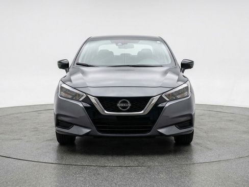 Used 2025 Nissan Versa SV FWD image 2
