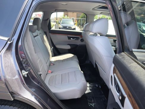 Used 2018 Honda CR-V Touring image 12