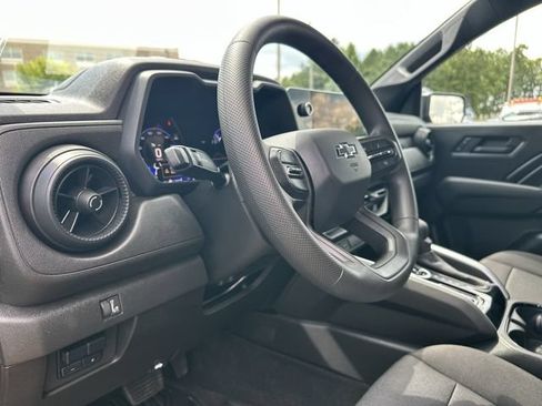 Used 2024 Chevrolet Colorado Trail Boss w/ Technology Package AWD/4WD image 10