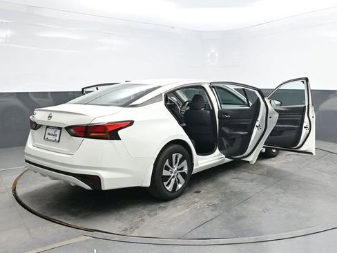 Used 2020 Nissan Altima 2.5 S FWD image 42