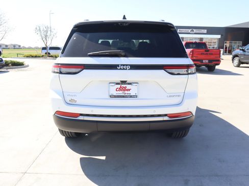 New 2026 Jeep Grand Cherokee Limited AWD/4WD image 23