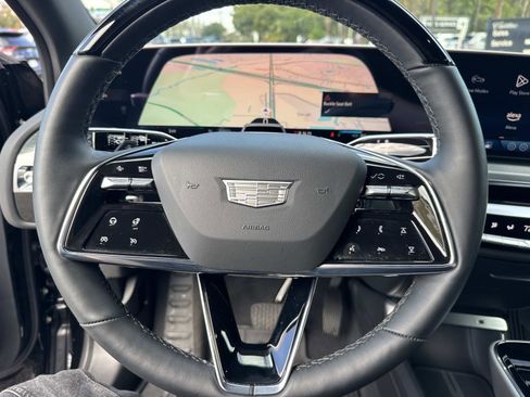 New 2025 Cadillac Lyriq Luxury image 30