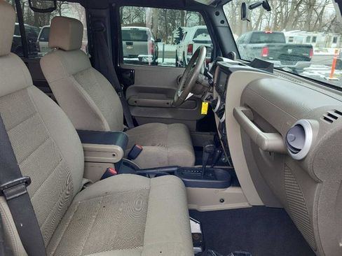 Used 2009 Jeep Wrangler Unlimited Sahara w/ Trailer Tow Group image 9