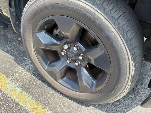 Certified 2019 RAM 1500 Big Horn AWD/4WD image 7