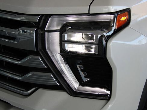 New 2025 Chevrolet Silverado 2500 High Country w/ Technology Package image 13