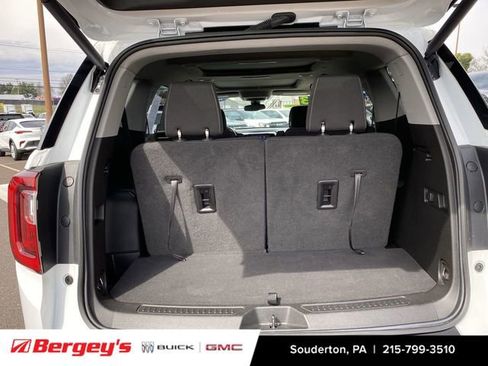 Certified 2023 GMC Acadia SLE w/ Driver Convenience Package image 30