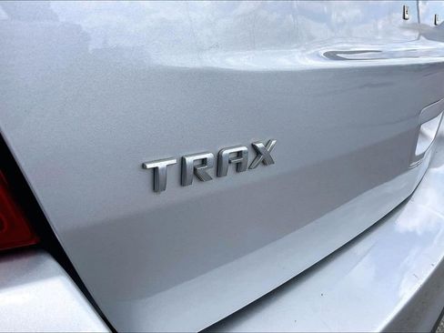 Used 2019 Chevrolet Trax LT w/ LT Convenience Package FWD image 21