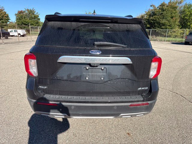 Used 2022 Ford Explorer XLT w/ Equipment Group 202A AWD/4WD image 3