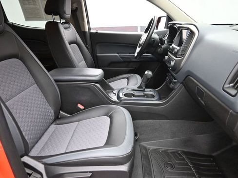 Used 2021 Chevrolet Colorado Z71 AWD/4WD image 9