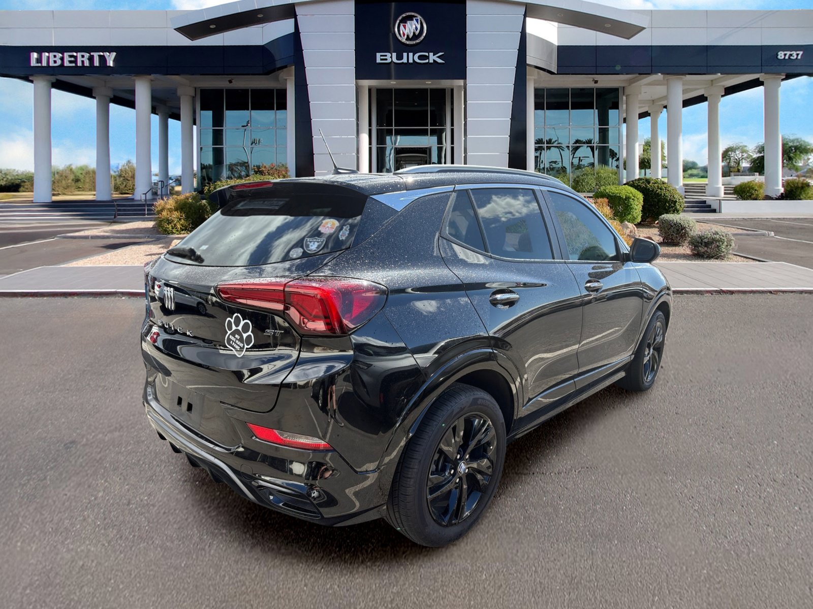 Used 2024 Buick Encore GX Sport Touring w/ Comfort Package FWD image 2