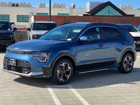 New 2025 Kia Niro Wind image 7