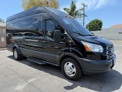 Used 2018 Ford Transit 350 XLT RWD image 4