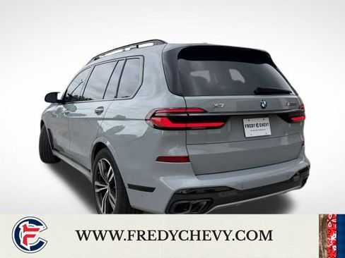 Used 2025 BMW X7 M60i AWD/4WD image 37