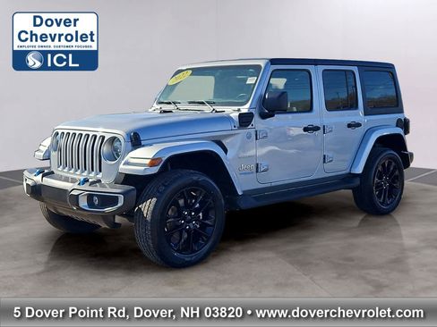 Used 2022 Jeep Wrangler Unlimited Sahara AWD/4WD image 1