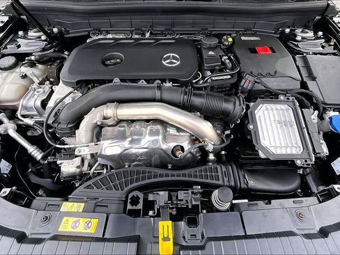 Used 2025 Mercedes-Benz GLB 250 image 62