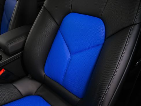 Used 2025 Porsche Macan image 47