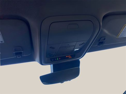 Certified 2022 Cadillac XT4 Premium Luxury w/ Enhanced Visibility Package image 25